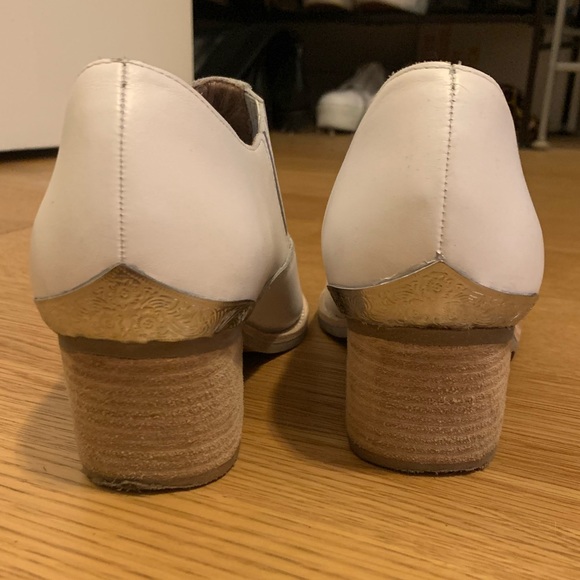 Jeffrey Campbell White Leather Booties - Picture 2 of 5